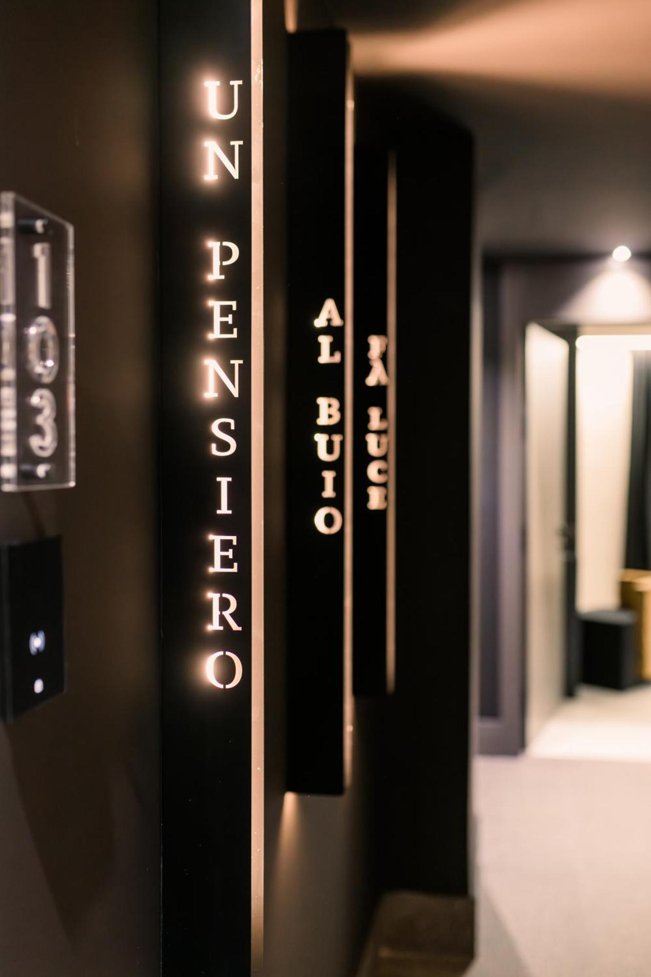 Welmy Napoli Hotel Buitenkant foto